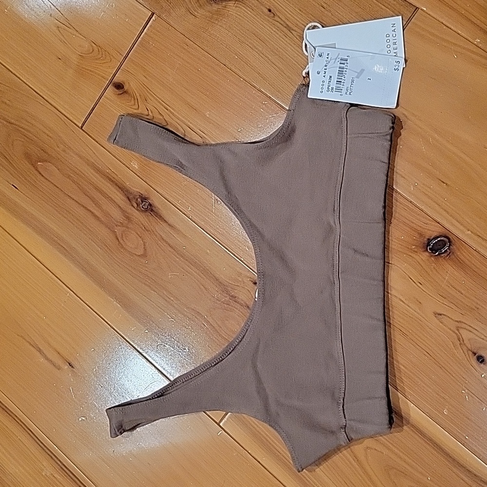 NWT sports bra